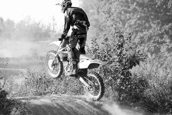 BIKE RACING GARMENTS AND ACCESSORIES